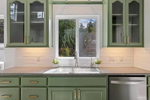 Kitchen - 22170 N Burma Rd, Ramona, CA 92065 photo 8 of 9