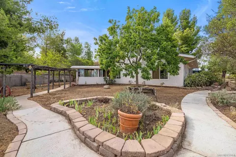 Exterior - 22170 N Burma Rd, Ramona, CA 92065 photo 7 of 21