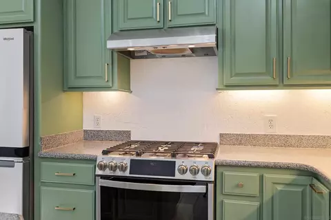 Kitchen - 22170 N Burma Rd, Ramona, CA 92065 photo 5 of 9