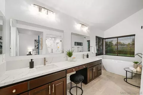 Bath - 12893 Palisades Ct, Poway, CA 92064 photo 1 of 6