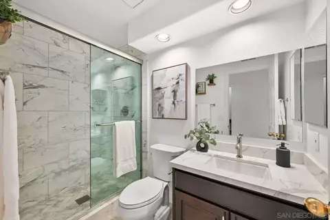 Bath - 12893 Palisades Ct, Poway, CA 92064 photo 4 of 6