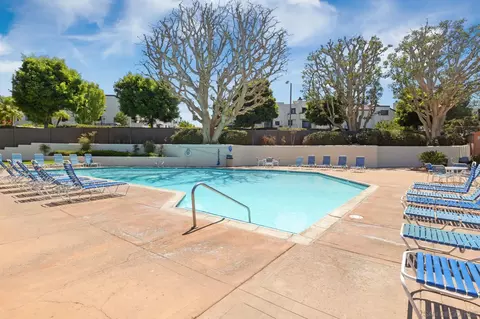 2287 Caminito Pasada #101, San Diego, CA 92107