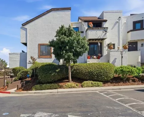 2287 Caminito Pasada #101, San Diego, CA 92107
