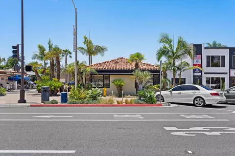 Exterior - 405 N Hwy 101, Solana Beach, CA 92075 photo 5 of 5