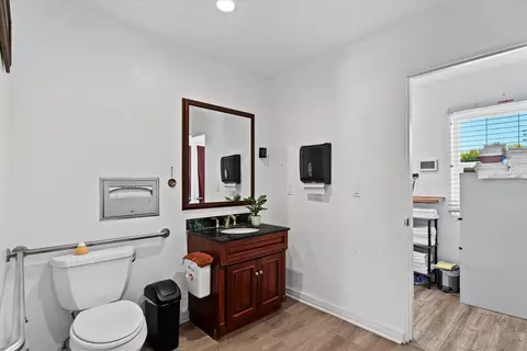 Bath - 405 N Hwy 101, Solana Beach, CA 92075 photo 2 of 2