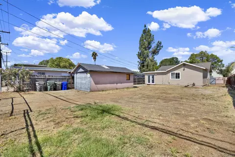 Exterior - 127 W 5th Ave, Escondido, CA 92025 photo 9 of 11