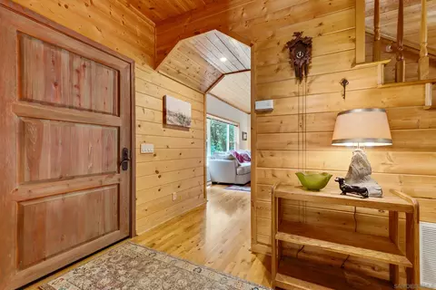 Entry Way - 4518 Pine Ridge Ave, Julian, CA 92036 photo 2 of 5
