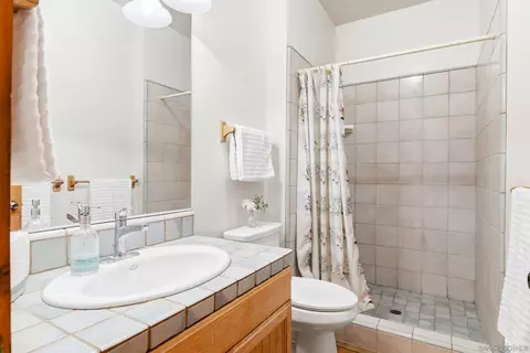 Bath - 4518 Pine Ridge Ave, Julian, CA 92036 photo 6 of 6