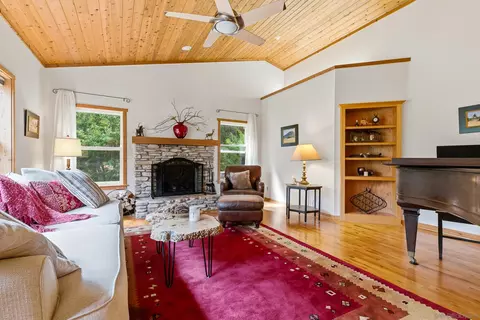 Living - 4518 Pine Ridge Ave, Julian, CA 92036 photo 3 of 5