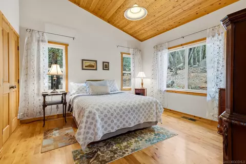 Bedroom - 4518 Pine Ridge Ave, Julian, CA 92036 photo 4 of 6