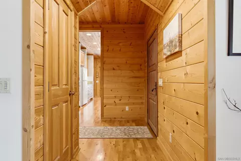 Entry Way - 4518 Pine Ridge Ave, Julian, CA 92036 photo 3 of 5