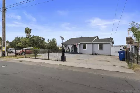 2335 Bonita St, Lemon Grove, CA 91945
