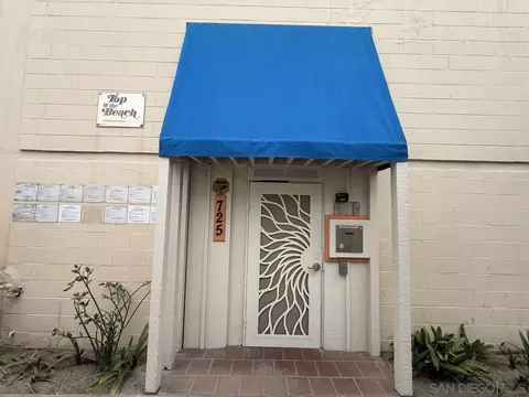 725 Redondo Ct #22, San Diego, CA 92109