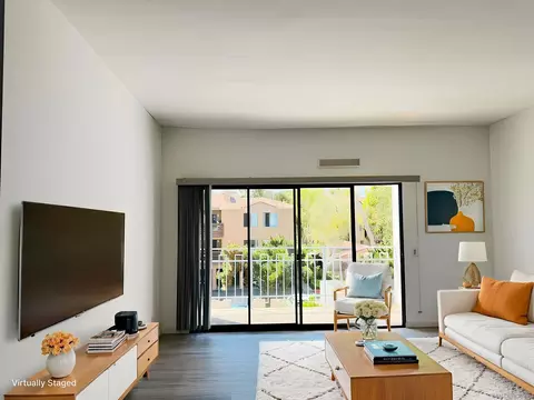 8320 Regents Rd #2P, San Diego, CA 92122
