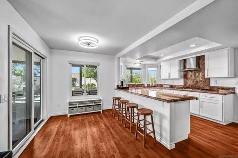 Kitchen - 731 Inspiration, Escondido, CA 92025 photo 5 of 6