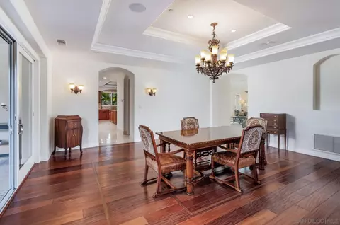 Dining - 1299 Urania Ave, Encinitas, CA 92024 photo 2 of 3