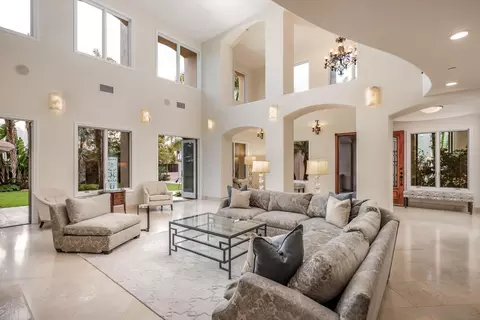 Living - 1299 Urania Ave, Encinitas, CA 92024 photo 1 of 7