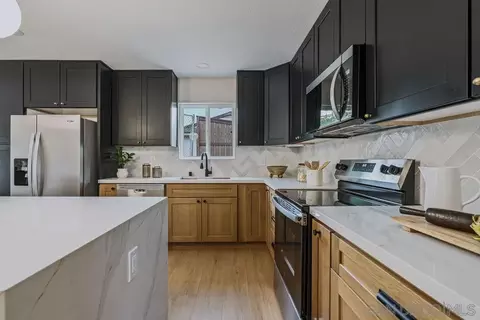 Kitchen - 5994 Amaya Dr, La Mesa, CA 91942 photo 7 of 10
