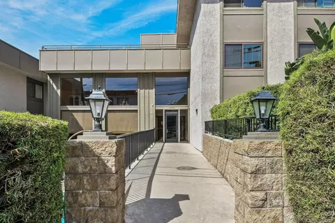 3940 Dove St #204, San Diego, CA 92103