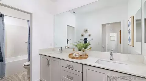 Bath - 12626 Harmon Rd, Poway, CA 92064 photo 4 of 4