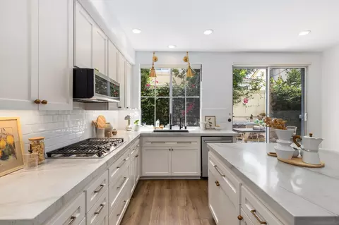 5353 Renaissance Ave, San Diego, CA 92122