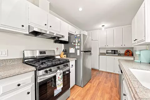 Kitchen - 3719 Mira Pacific Dr, Oceanside, CA 92056 photo 3 of 3