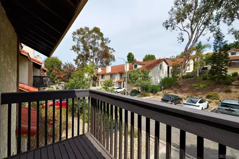 Exterior - 353 Windy Ln, Vista, CA 92083 photo 3 of 4