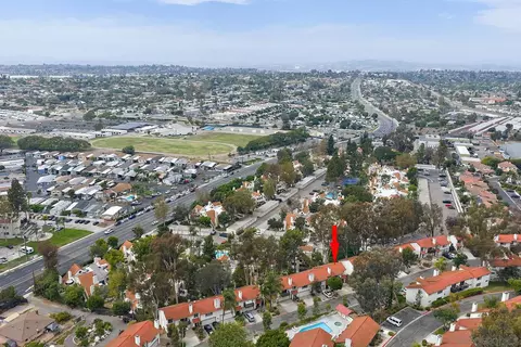 View/Area - 353 Windy Ln, Vista, CA 92083 photo 4 of 5