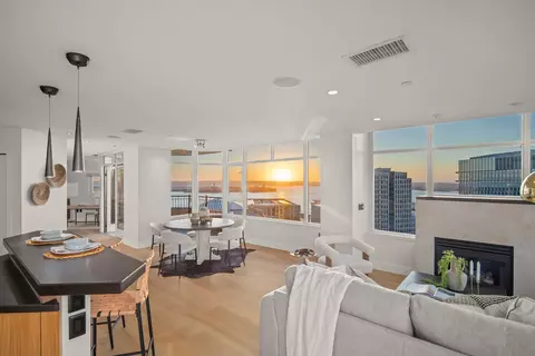 700 W W Hbr #2101, San Diego, CA 92101