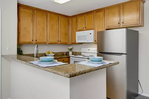 3456 Castle Glen Dr #256, San Diego, CA 92123