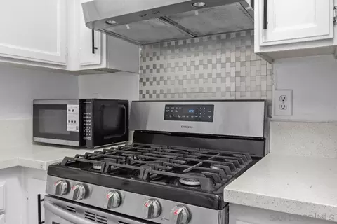 Kitchen - 320 Isthmus #27, Oceanside, CA 92058 photo 4 of 4