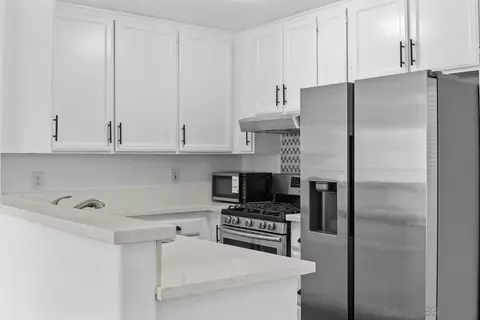 Kitchen - 320 Isthmus #27, Oceanside, CA 92058 photo 1 of 4