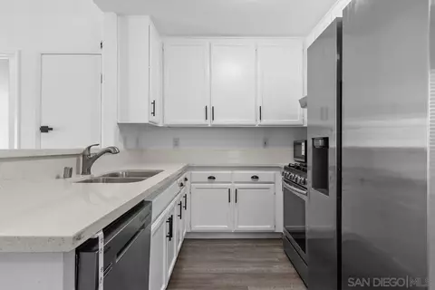Kitchen - 320 Isthmus #27, Oceanside, CA 92058 photo 2 of 4