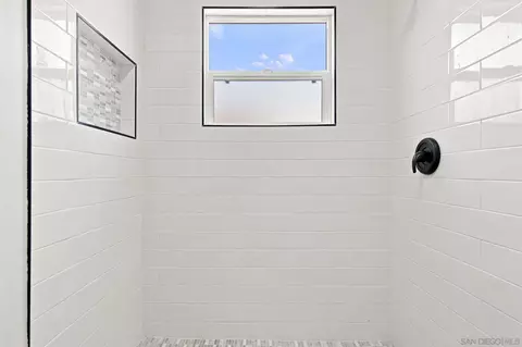 Bath - 7918 Linen Dr, Santee, CA 92071 photo 3 of 5