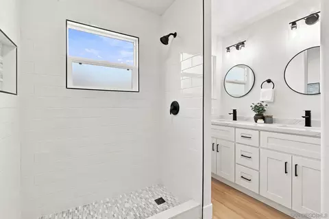 Bath - 7918 Linen Dr, Santee, CA 92071 photo 1 of 5
