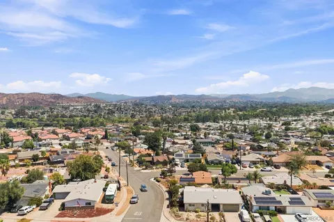 View/Area - 7918 Linen Dr, Santee, CA 92071 photo 3 of 4