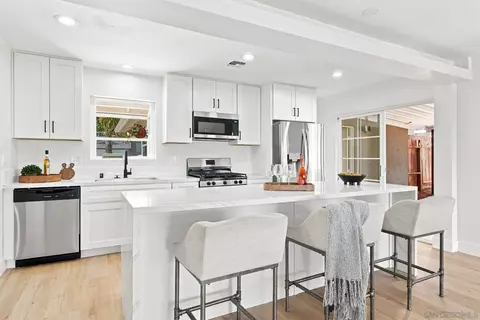 Kitchen - 7918 Linen Dr, Santee, CA 92071 photo 5 of 6