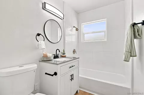 Bath - 7918 Linen Dr, Santee, CA 92071 photo 5 of 5