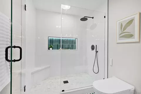 Bath - 316 S Ditmar, Oceanside, CA 92054 photo 3 of 6