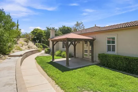 Exterior - 317 Valley Hts, Oceanside, CA 92057 photo 5 of 8