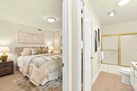 Bedroom - 4233 Dawn Ln, Oceanside, CA 92056 photo 4 of 6
