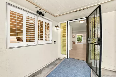 Entry Way - 4233 Dawn Ln, Oceanside, CA 92056 photo 1 of 2