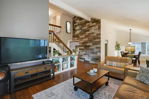 Living - 10835 Hillcreek Rd, Santee, CA 92071 photo 3 of 4