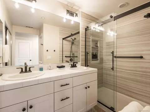 Bath - 790 Harbor Cliff Way #191, Oceanside, CA 92054 photo 2 of 4