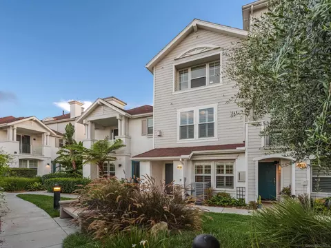 Exterior - 790 Harbor Cliff Way #191, Oceanside, CA 92054 photo 1 of 5