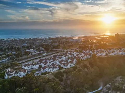 View/Area - 790 Harbor Cliff Way #191, Oceanside, CA 92054 photo 2 of 14