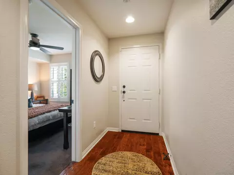 Entry Way - 790 Harbor Cliff Way #191, Oceanside, CA 92054 photo 3 of 4