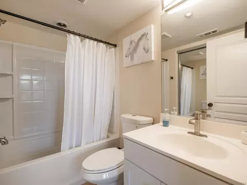 Bath - 790 Harbor Cliff Way #191, Oceanside, CA 92054 photo 4 of 4