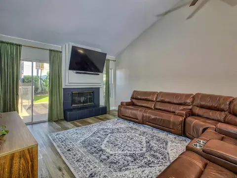 Living - 2934 Manzanita View Dr, Alpine, CA 91901 photo 2 of 4
