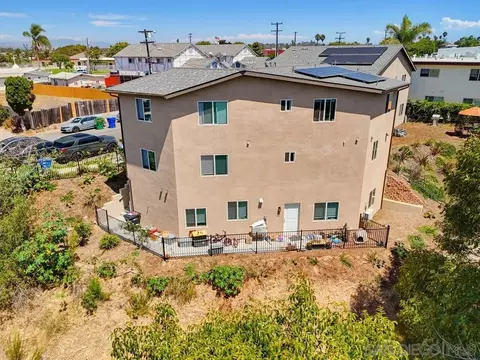 View/Area - 1413 Shoshone St, Oceanside, CA 92058 photo 4 of 17